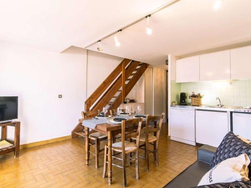 Saint-Lary-Soulan Apartment | Duplex 6 personnes, quartier thermal Saint-Lary, proche télécabine, calme, Pyrénées - FR-1-296-377