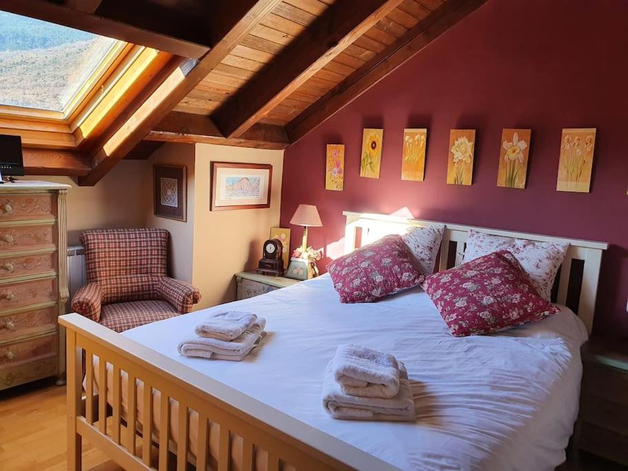 Esterri D'Aneu Apartment | DUPLEX ABUHARDILLADO EN ESTERRI d'ÀNEU