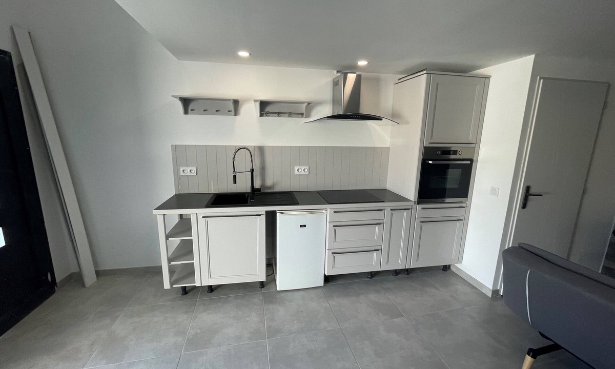 Camaret-sur-Aigues Cabin | DUPLEX APARTMENT WITH POOL