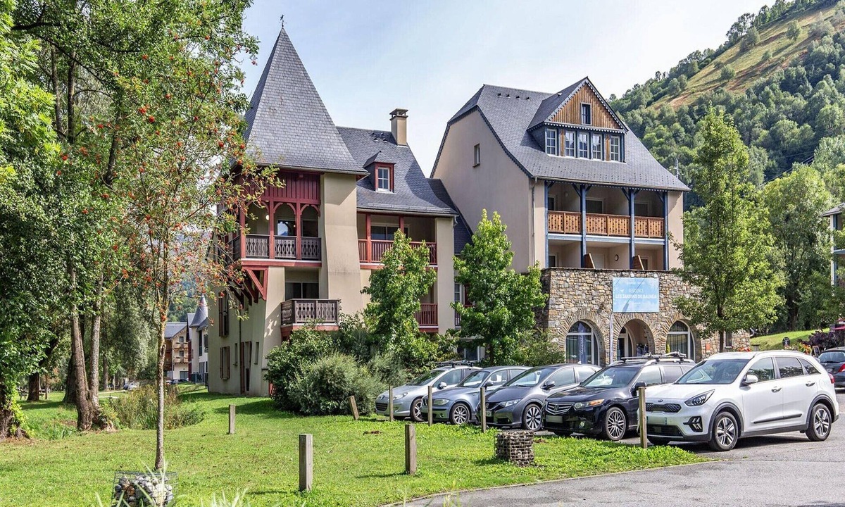 Peyragudes Apartment | Duplex apartment with mountain views