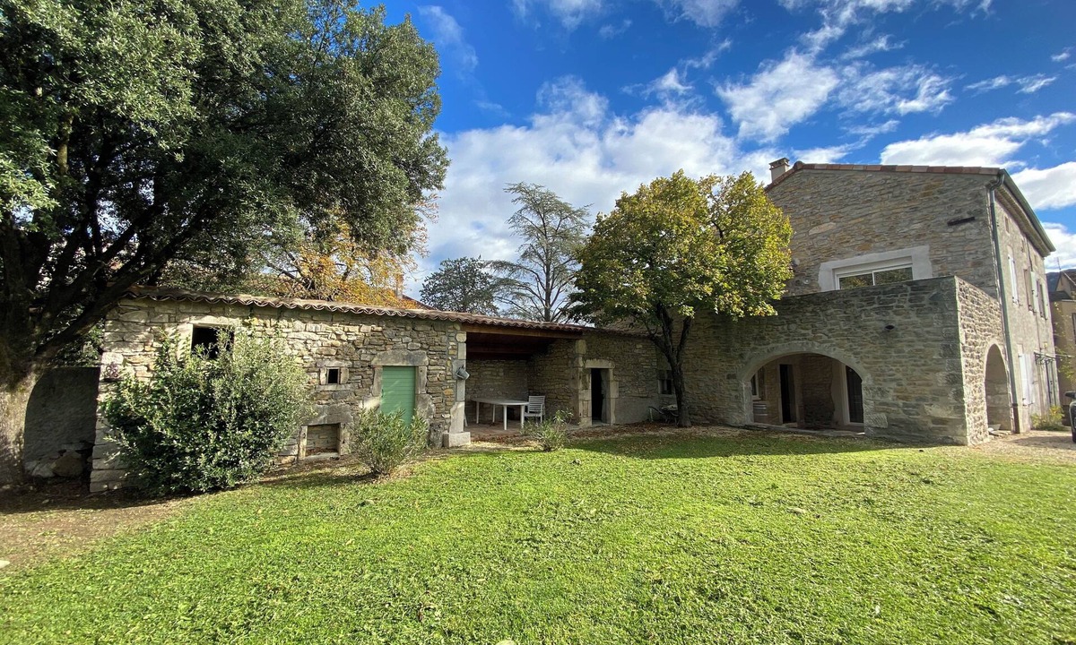 Grospierres Apartment | Duplex apartment with terrace 45m2 in bastide with enclosed garden 3-7 pers