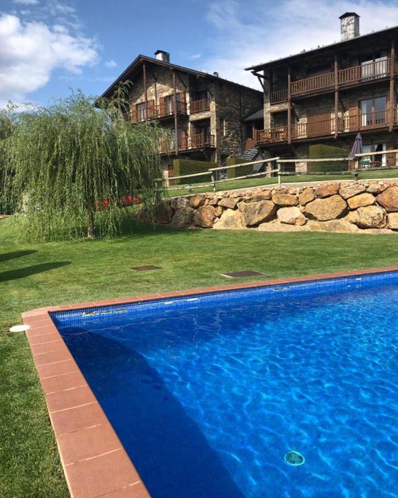 Bolvir Apartment | Duplex Bolvir con piscina y excelentes vistas