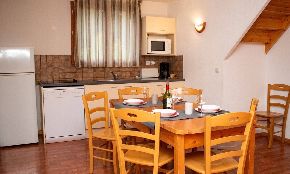 Saint-Etienne-en-Devoluy Ski Chalet | Duplex Chalet 8 Pers, Ski, Pets Allowed