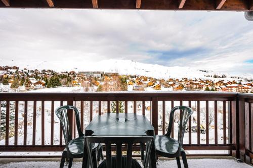 La Toussuire Apartment | Duplex confortable avec piscine