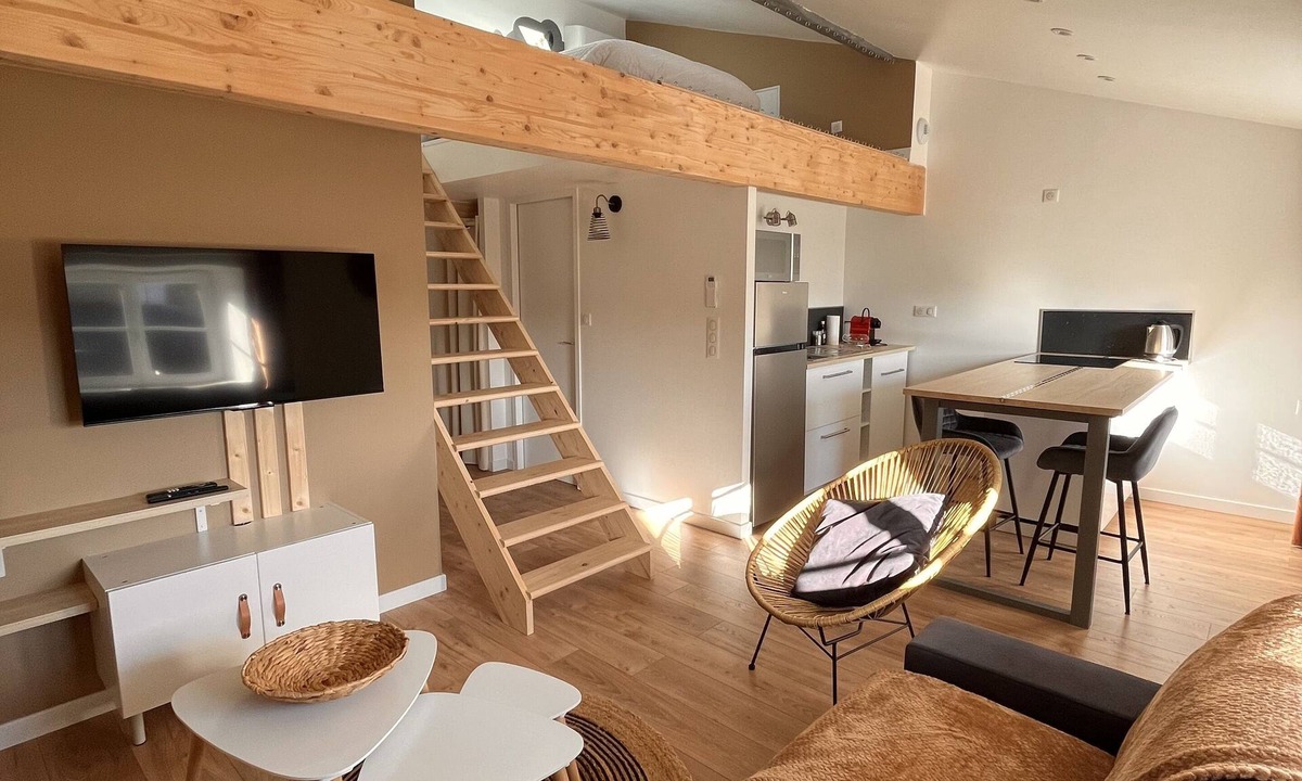 Angouleme Apartment | Duplex Cosy