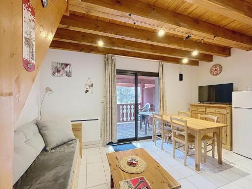 Arreau Apartment | Duplex de Sophie avec vue montagne et rivière