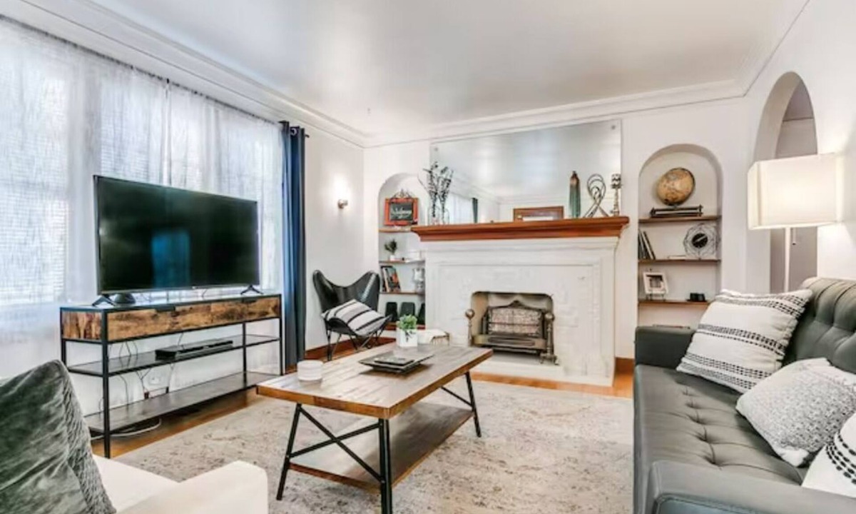 Crestwood Apartment | Duplex - Downstairs. near the Plaza District.n