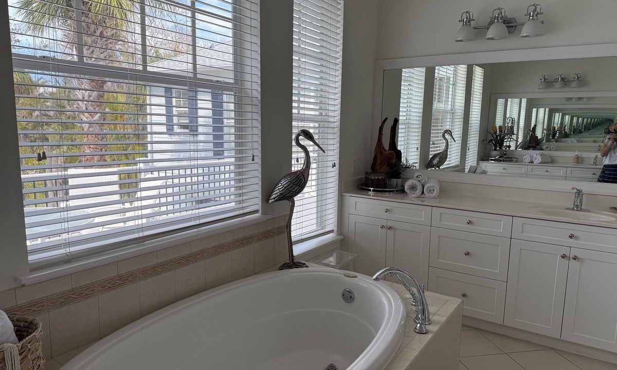 Anna Maria Villa | Duplex Heated Pool Walk to Beach