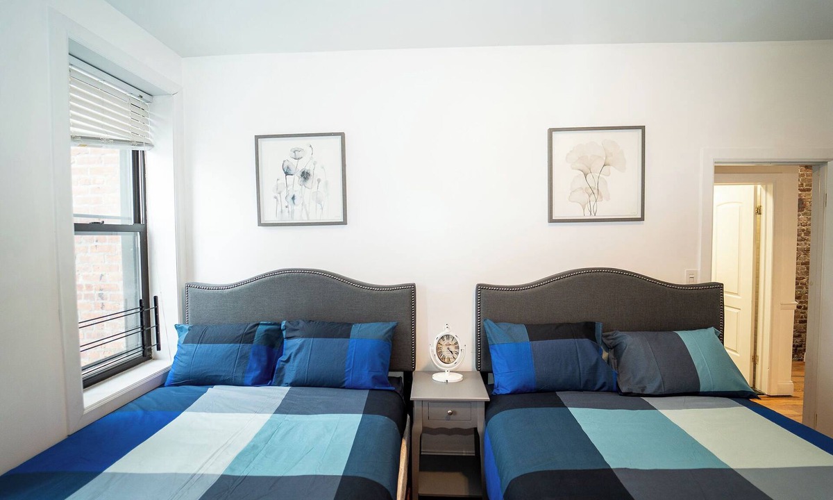 Ocean Hill House | Duplex on the Parkway