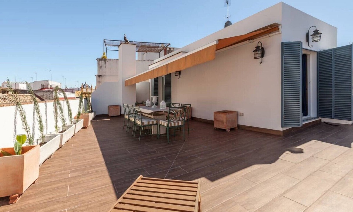 Encarnacion-Regina Apartment | Duplex penthouse with 70 m terrace