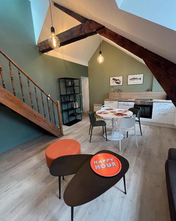 Dernier Sou Apartment | duplex refait à neuf