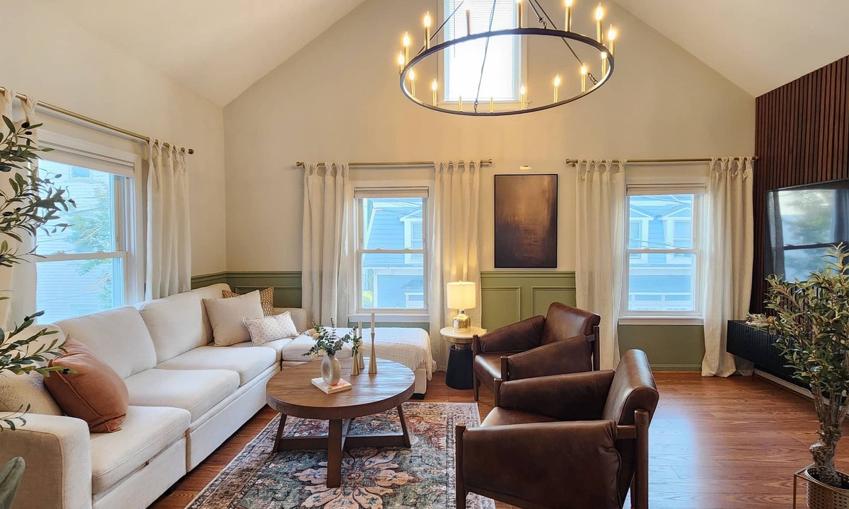 Wellington-Harrington Apartment | Duplex Rooftop near MIT/Kendall/Harvard with 2 FREE Parking!