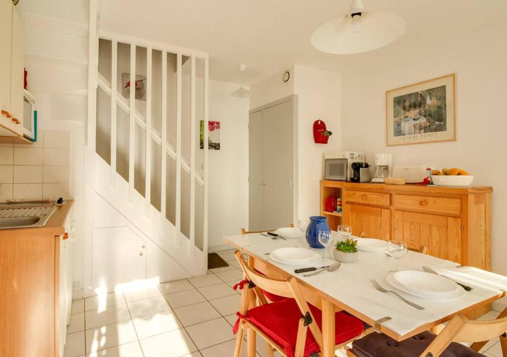 Esquieze-Sere Apartment | Duplex T2 pour 6 pers avec terrasse exposée sud, parking, proche stations de ski à Esquièze-Sère - FR-1-402-5
