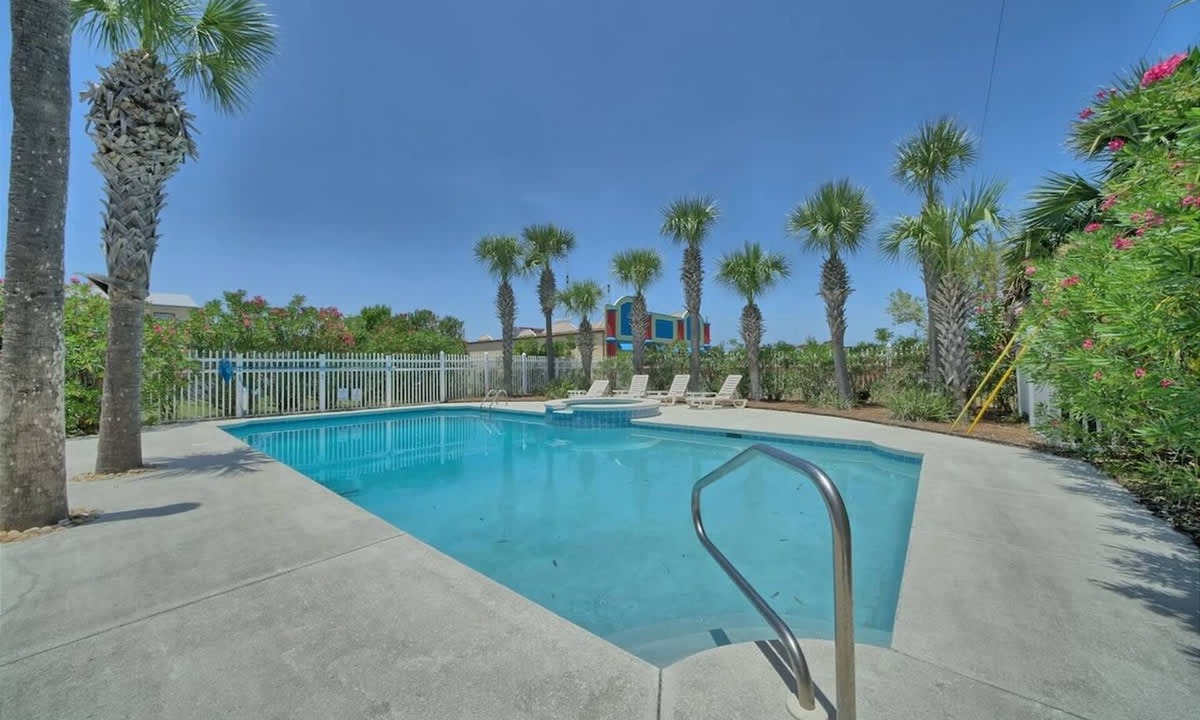 Bel Air House | Duplex w Private Pool Beach Access Prime PCB
