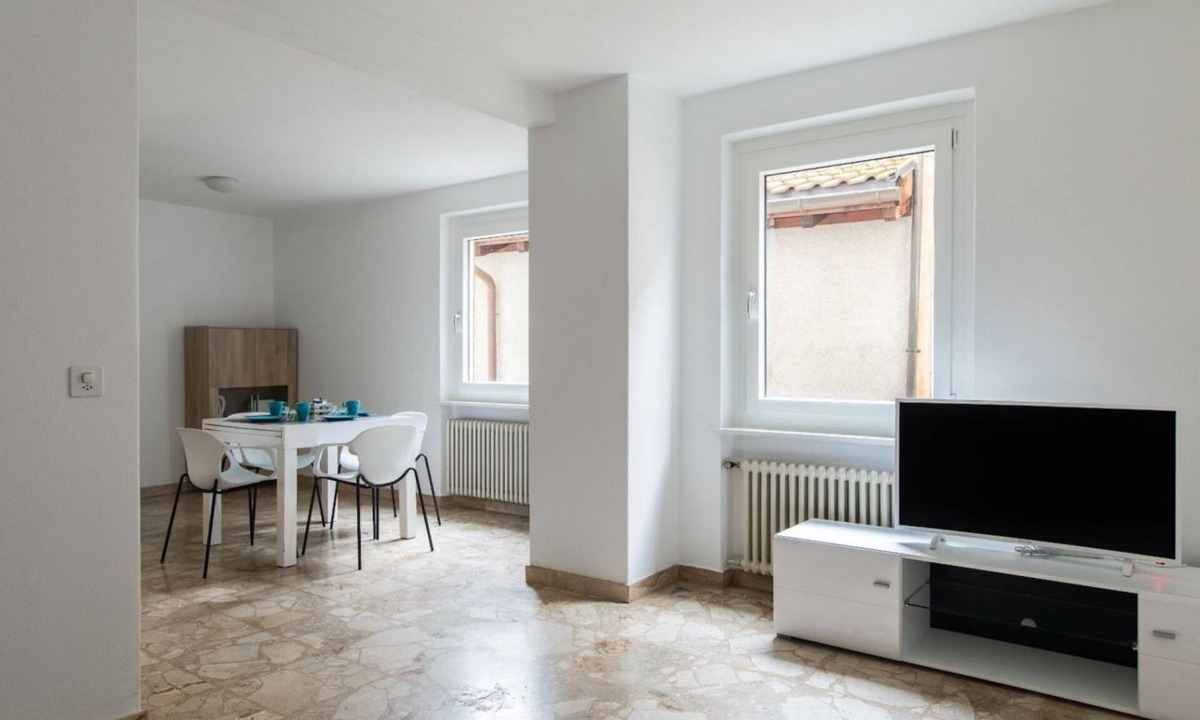 Castagnola Apartment | Duplex with balcony overlooking the lake (ROSE 2)