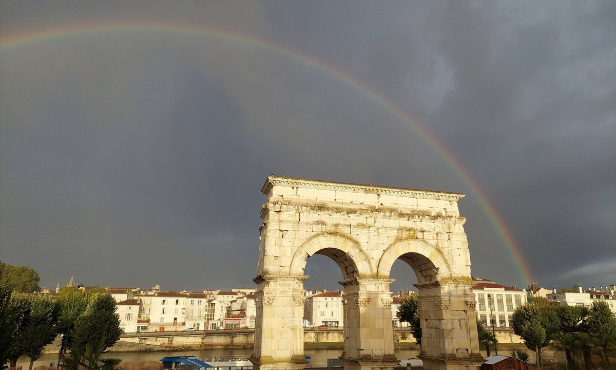 Saintes Apartment | Duplex with panoramic view of Saintes