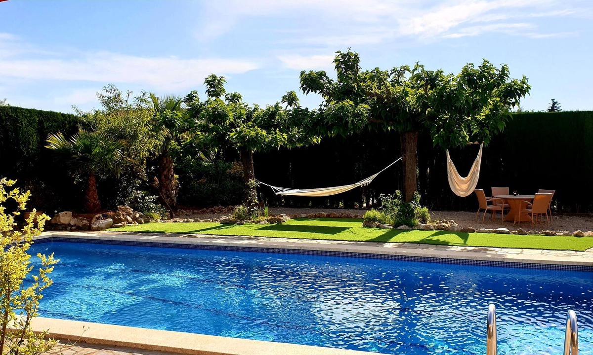Cardedeu House | DUPLICATECalm Oasis Villa, pool, bbq, 30 km from Barcelona