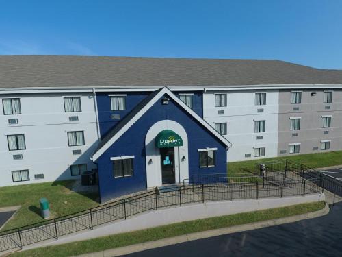 St. Matthews Hotel | DuPont Suites - Louisville