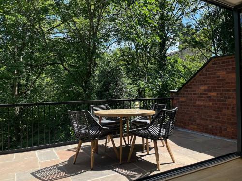 Durham House | Durham City Centre Hideaway - Terrace with View & Parking