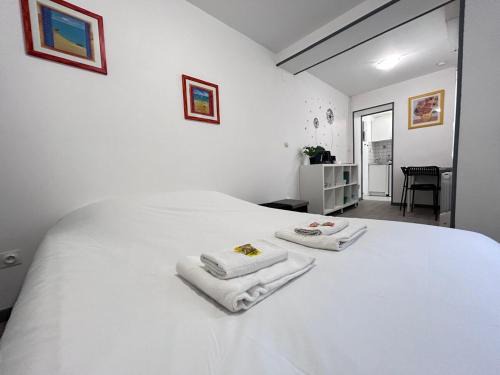 Reims Apartment | Duruy 4 studio cosy rdc fdc proche centre-ville