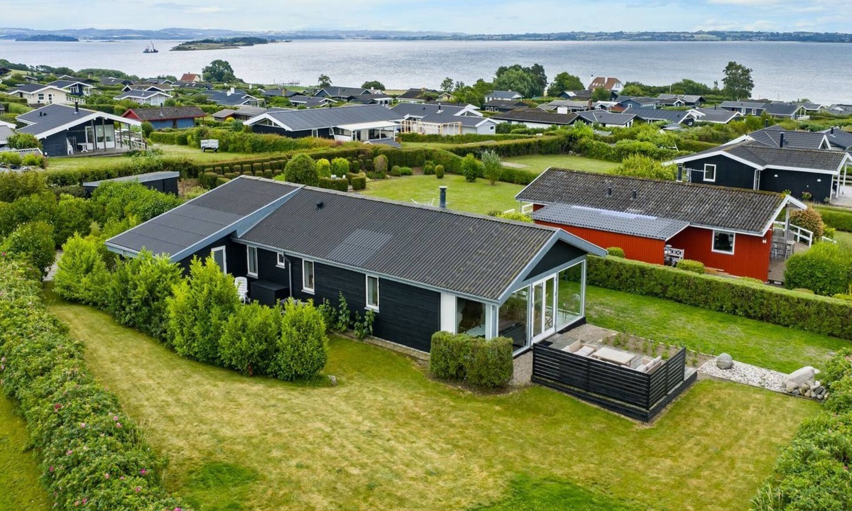 Helnæs By House | "Dusine" - 340m from the sea by Interhome