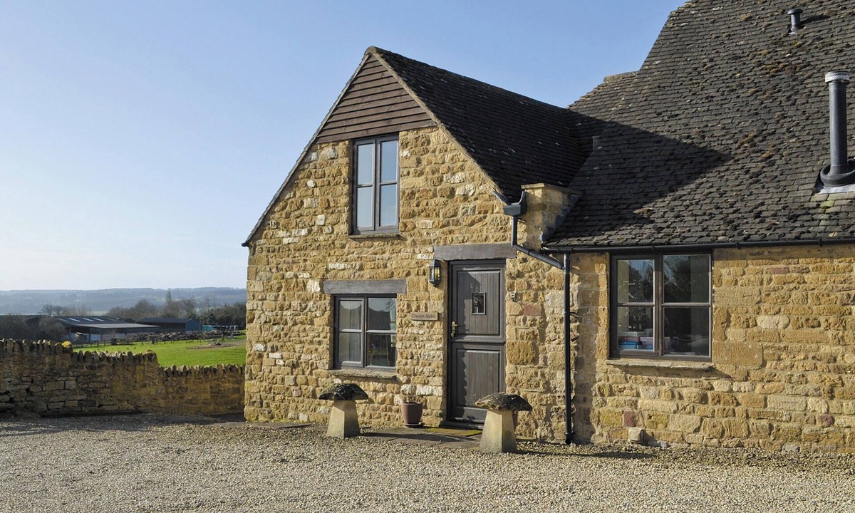 Ebrington Cottage | Dusty's Stable - E4751