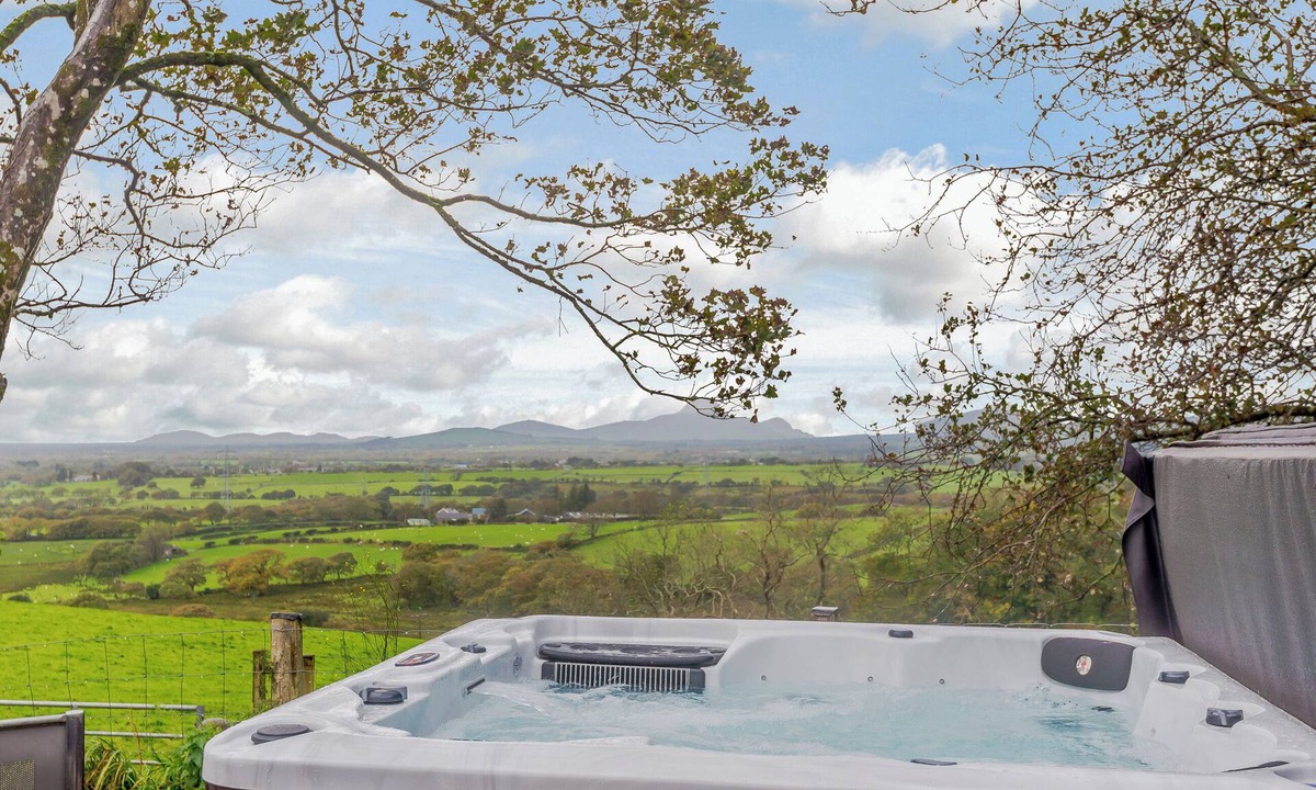 Criccieth Cottage | Dutch Barn Two - UK12873