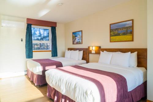 North River Hotel | Dutch Inn