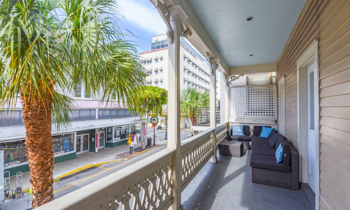 Downtown Apartment | Duval Dream Loft - On Duval street