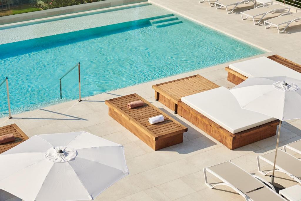 Santa Susanna Hotel | DWO Sirius