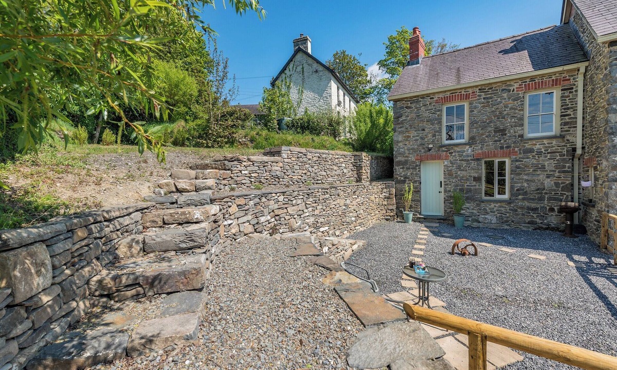 Lampeter Cottage | Dyffryn @ Glanffrwd Mill