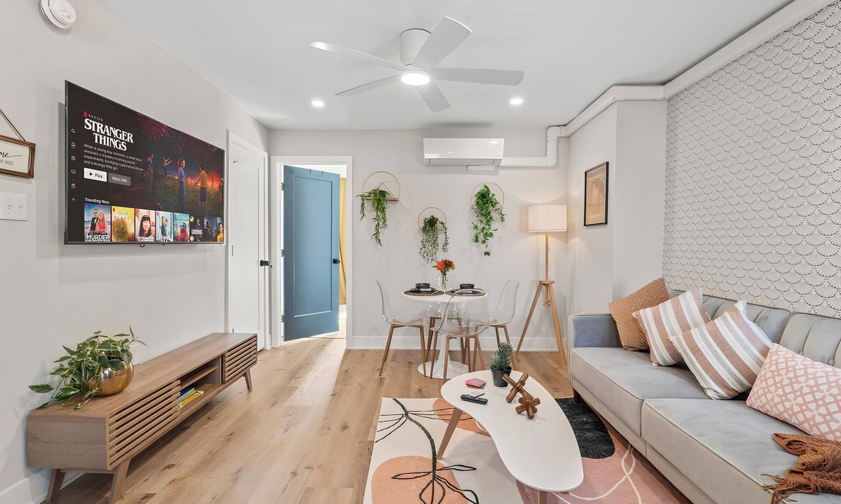 Passyunk Square Apartment | E Passyunk Ave 1BR Gem Prime Location