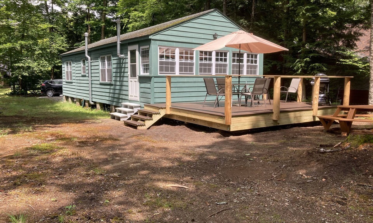 Town of Webb Cottage | Eagle Bay Cottage with Lake Rights