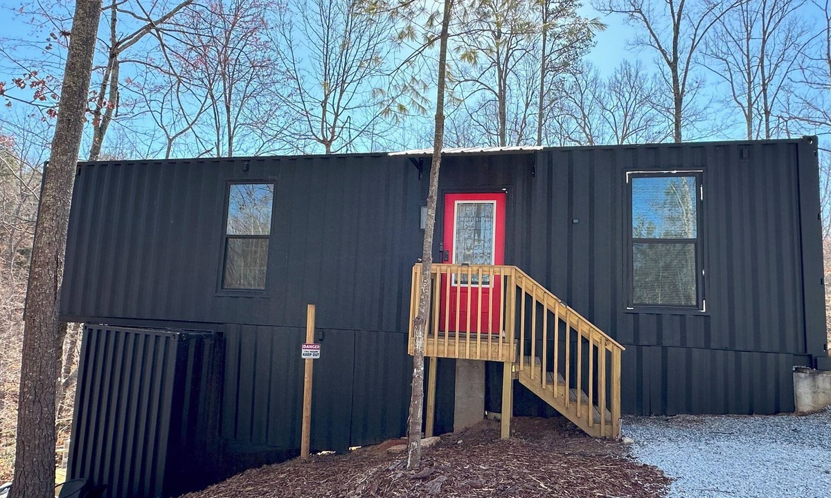 Six Mile Cabin | Eagle Container Cabin B – Walterfalls, Upstate SC