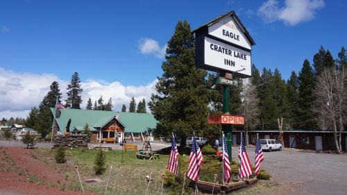 Chemult Hotel | Eagle Crater Lake Inn
