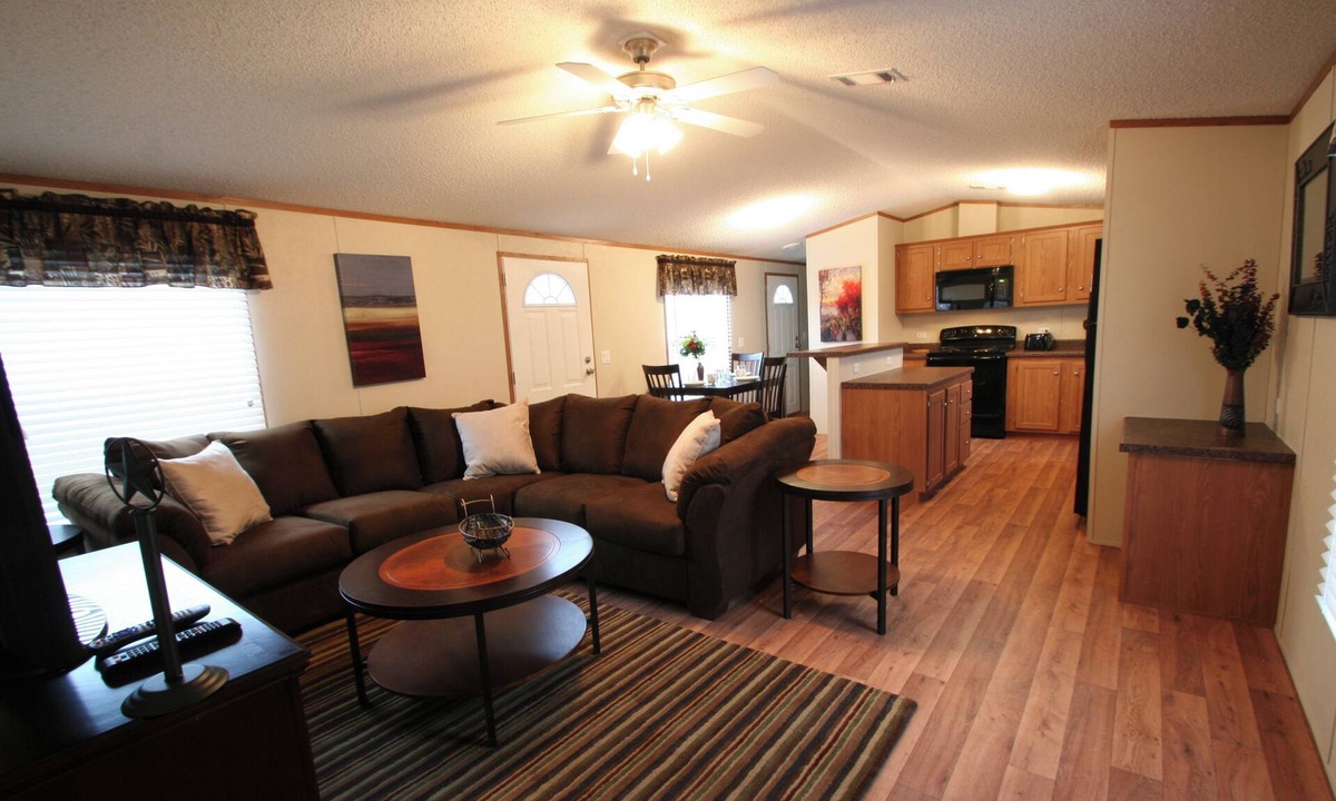 Dilley Cabin | Eagle Ford Village Suites Dilley