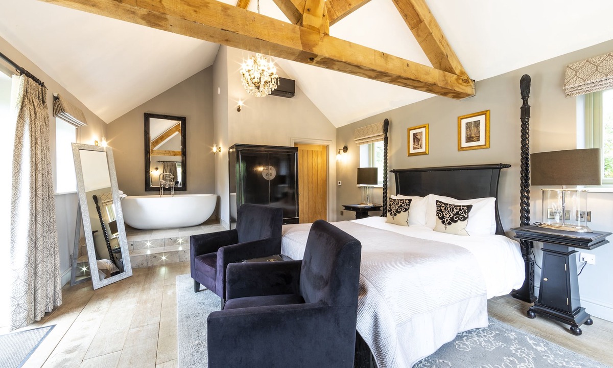 Houghton Bed & Breakfast | Eagle Mill