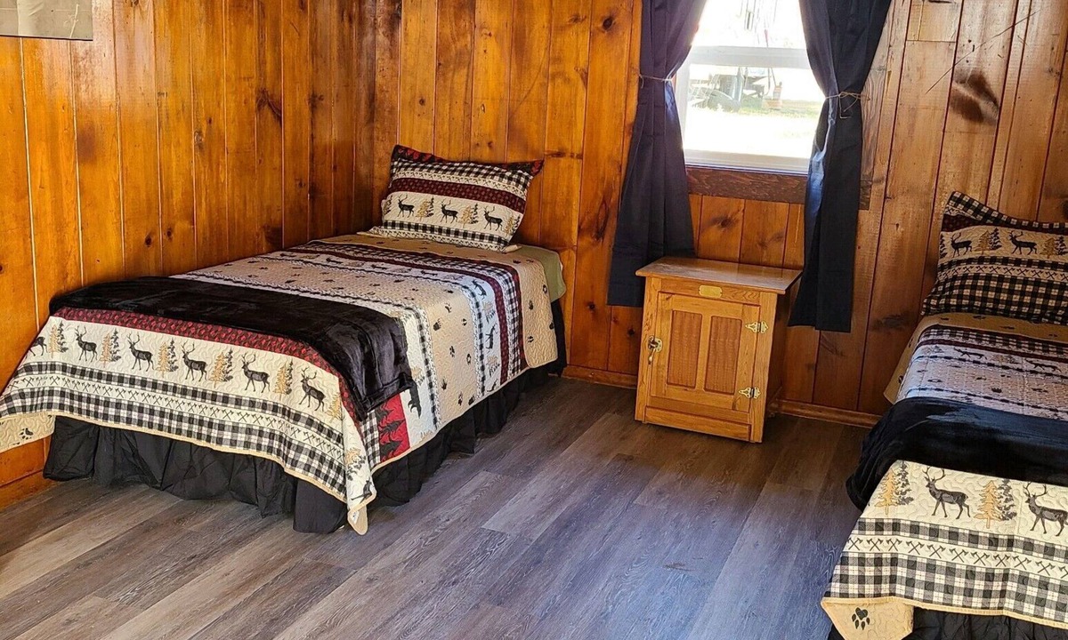 Naches House | Eagle Rock Resort - #4 - 2 Single Beds