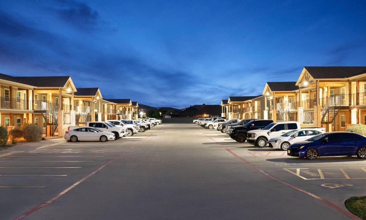 Andrews Hotel | Eagle's Den Suites Andrews a Travelodge by Wyndham