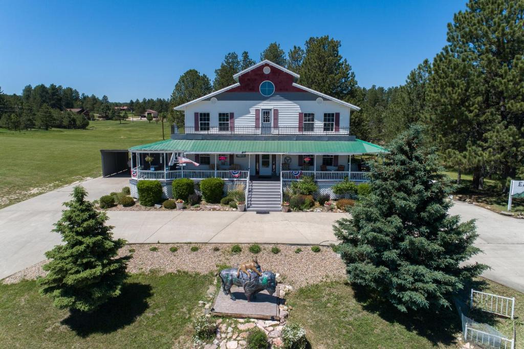 Custer Cabin | Eagle’s Landing Lodge