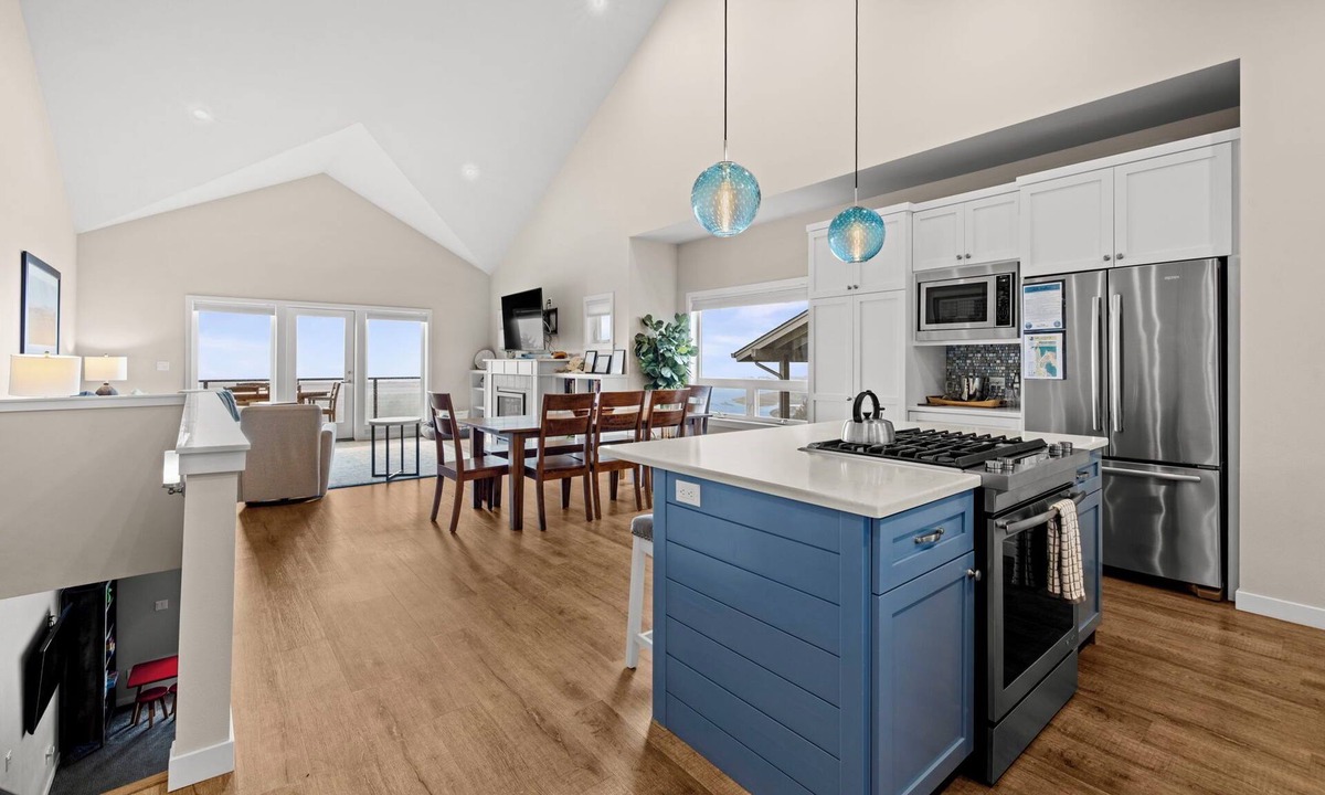 Pacific City House | Eagle's View - Luxury townhome. Amazing views.