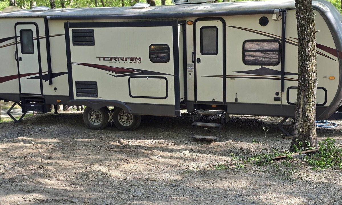 Board Camp RV Rental | Eagles Nest #1 Camper