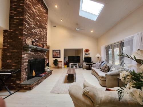 Thompson Ridge House | Eagles Nest Mansion