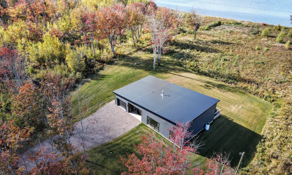 Shemogue House | Eagles Point - Waterfront Wilderness Retreat with Stunning Views!