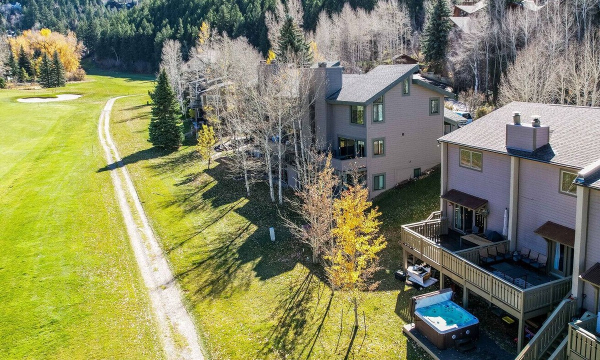 Eagle-Vail Villa | EagleVail Getaway | Ski, Golf & Hot Tub