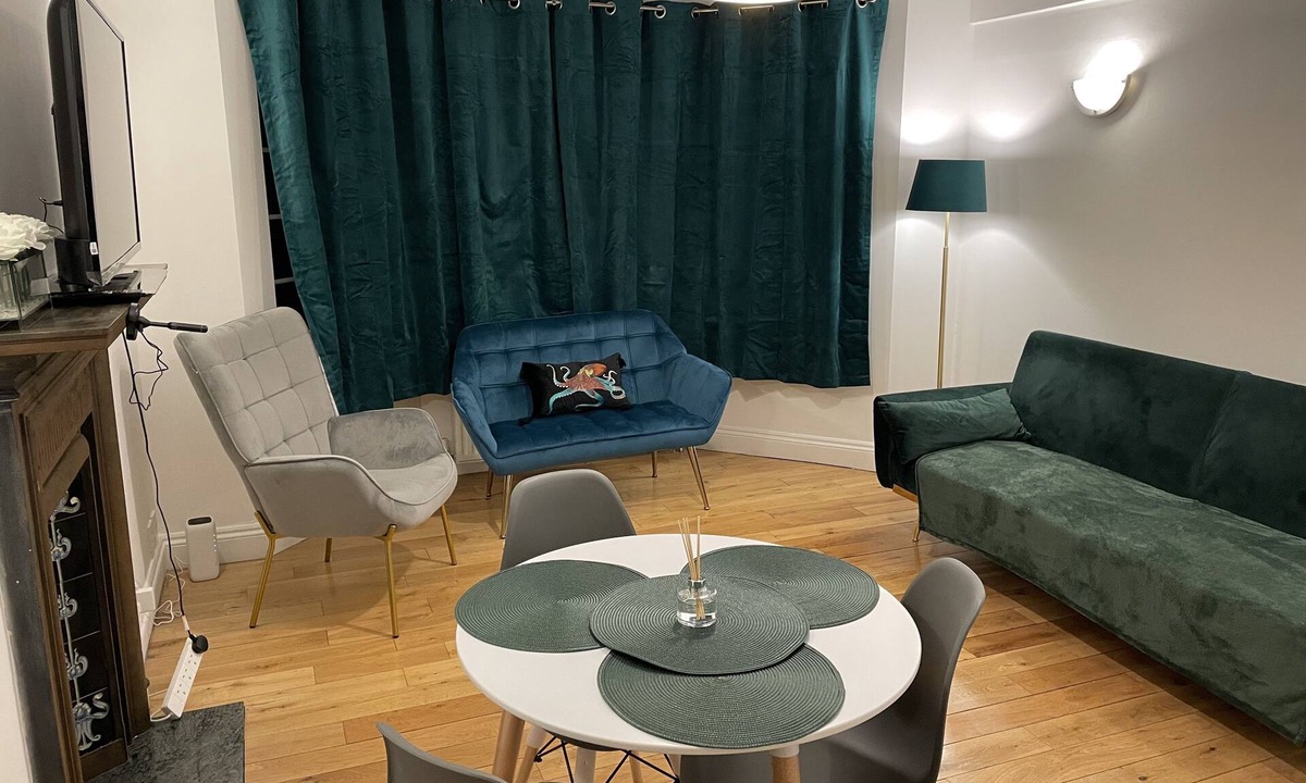 Ealing Apartment | Ealing Broadway 2 Bedrooms Apartment