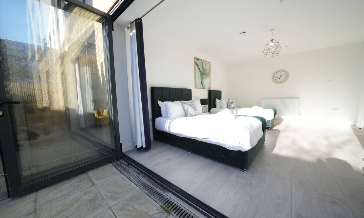 Ealing House | Ealing Broadway Great Stay