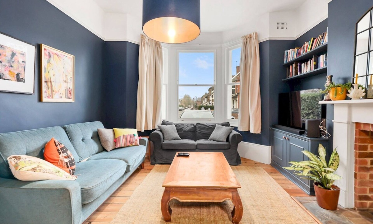 Forest Gate House | Earlham Grove - Pass the Keys