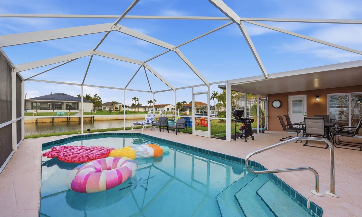 Gulf Cove House | Early Terrace Retreat with HEATED POOL 3BRs-2Baths