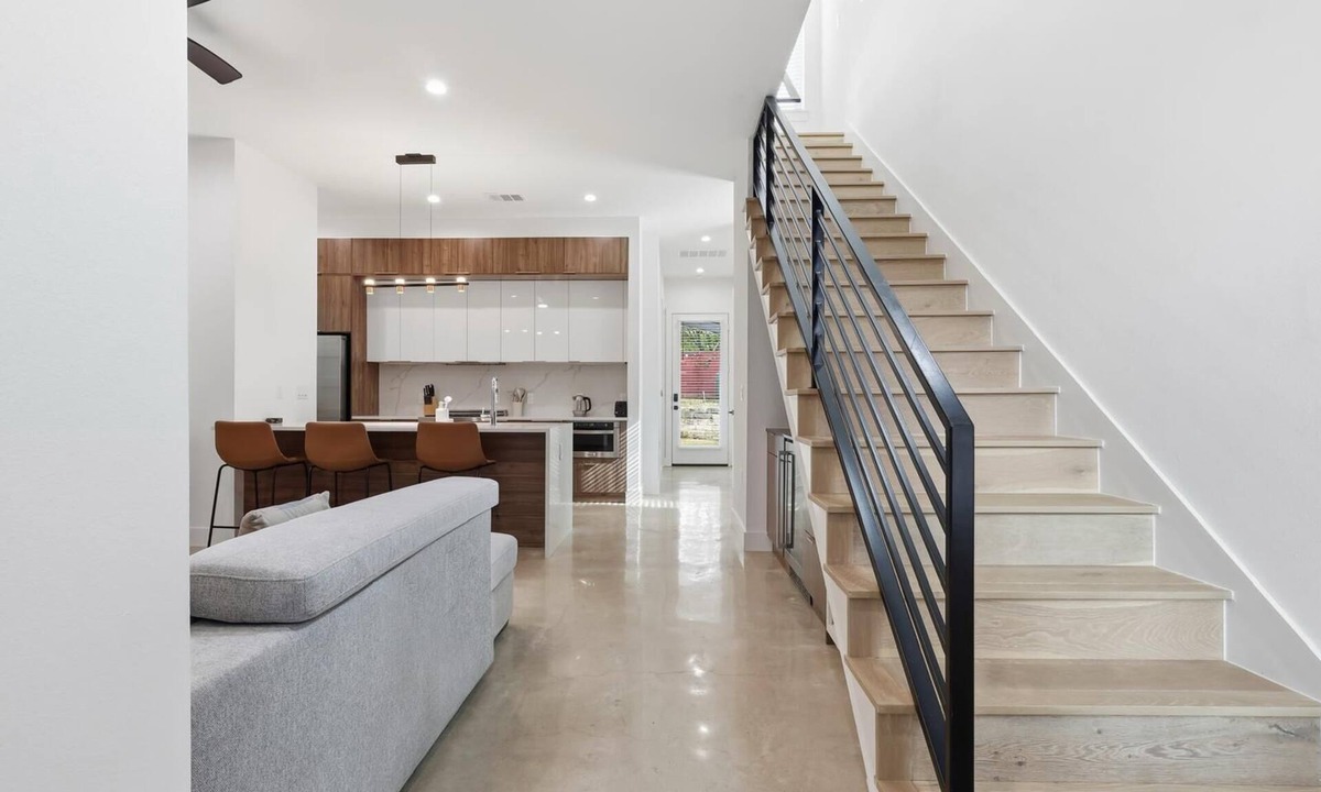 Rosewood House | East Austin Gated Luxury Home-Minutes to Downtown, Airport and Restaurants